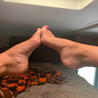 I need to be worshipped by multiple slaves