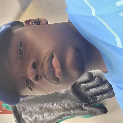 Looking for someone to host and have fun with im available at 3pm M-F off weekends