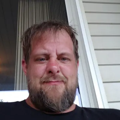 Sex addict is looking for women to play with